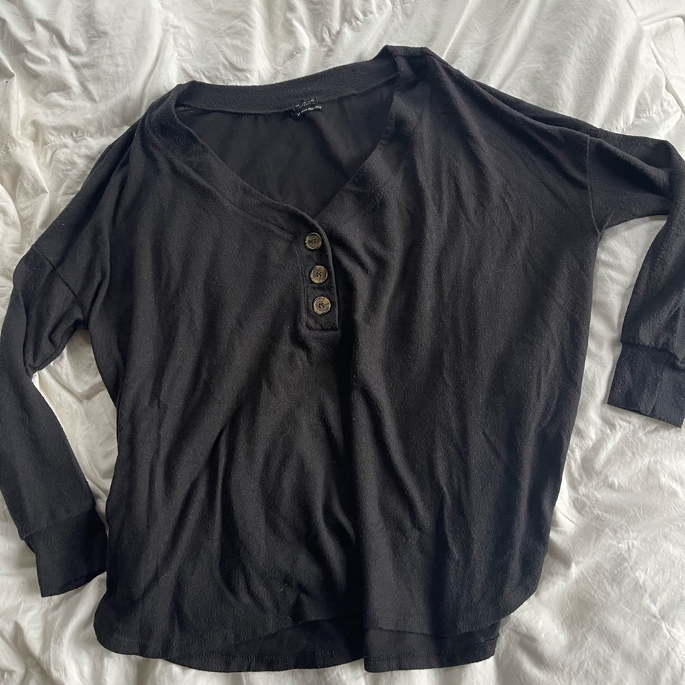 URBAN OUTFITTER | Out From Under Henley Tee